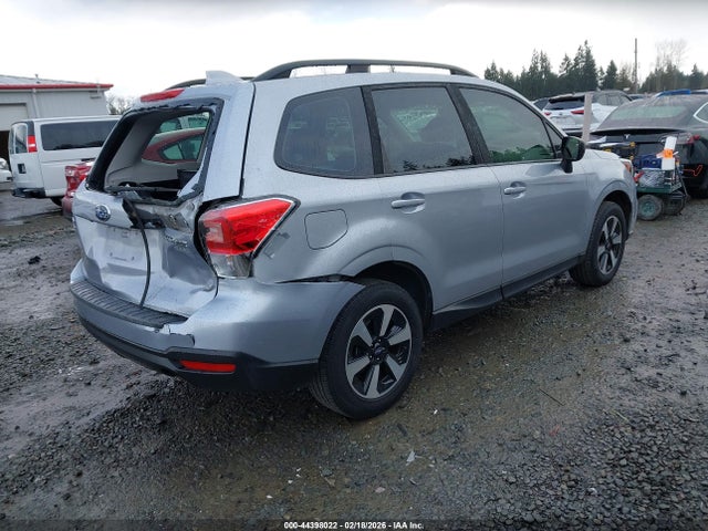 JF2SJABC2JH568208 Subaru Forester 2.5i