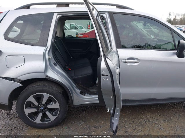 JF2SJABC2JH568208 Subaru Forester 2.5i