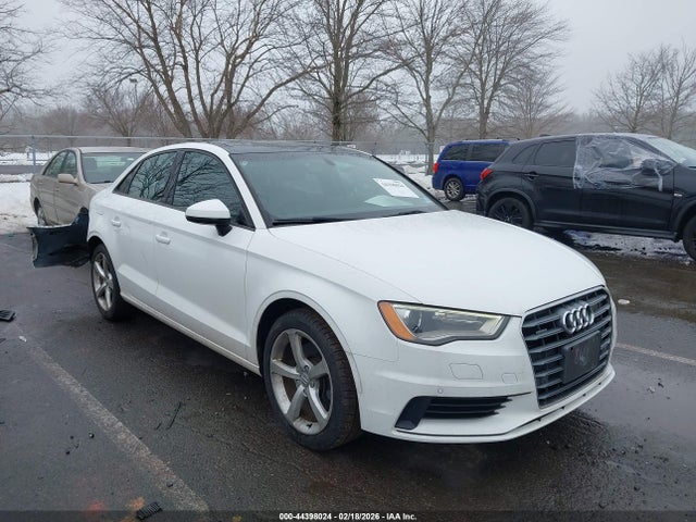 2016 AUDI A3 WAUB8GFF8G1018611 Photo 0
