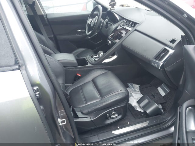 2022 JAGUAR E-PACE SADFP2FX1N1030023 Photo 4