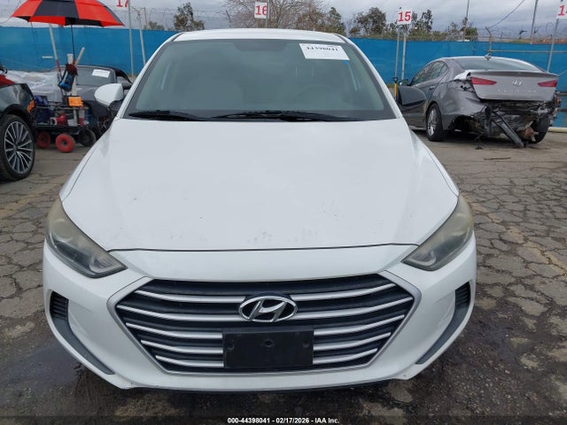 5NPD84LFXHH025567 Hyundai ELANTRA SE