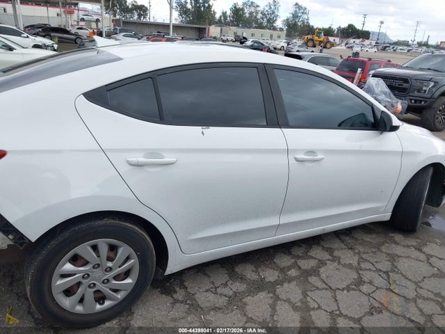 5NPD84LFXHH025567 Hyundai ELANTRA SE