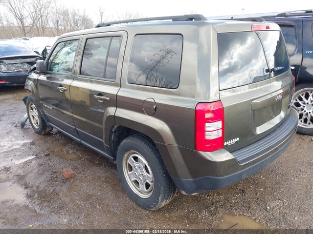 44398109 :رقم المزاد ، 1C4NJPBA6FD280736 vin ، 2015 Jeep Patriot Sport مزاد بيع