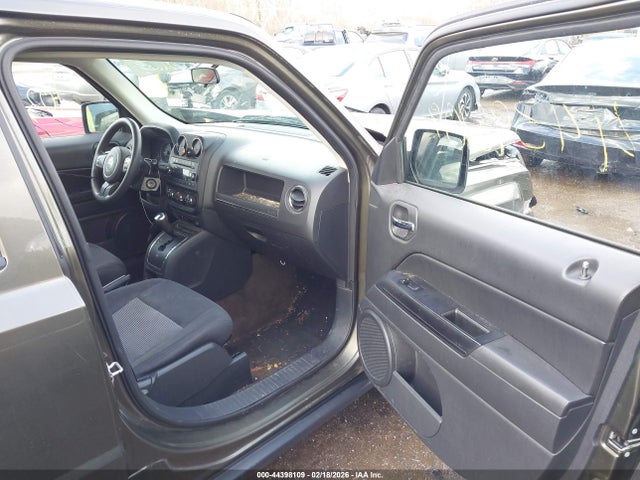 44398109 :رقم المزاد ، 1C4NJPBA6FD280736 vin ، 2015 Jeep Patriot Sport مزاد بيع