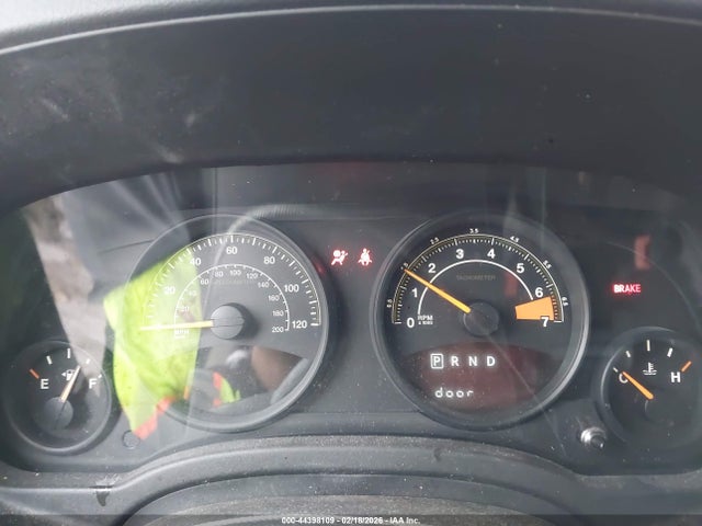 44398109 :رقم المزاد ، 1C4NJPBA6FD280736 vin ، 2015 Jeep Patriot Sport مزاد بيع