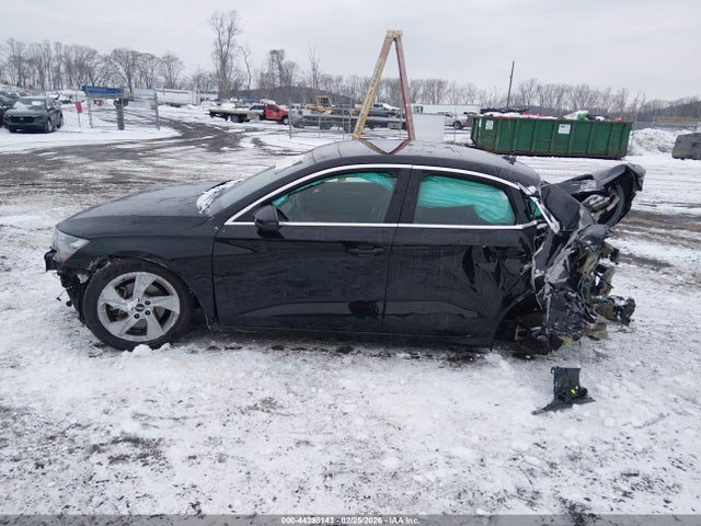 44398143 :رقم المزاد ، WAUAUDGY9NA078626 vin ، 2022 Audi A3 Premium 40 Tfsi Front-wheel Drive S Tronic مزاد بيع