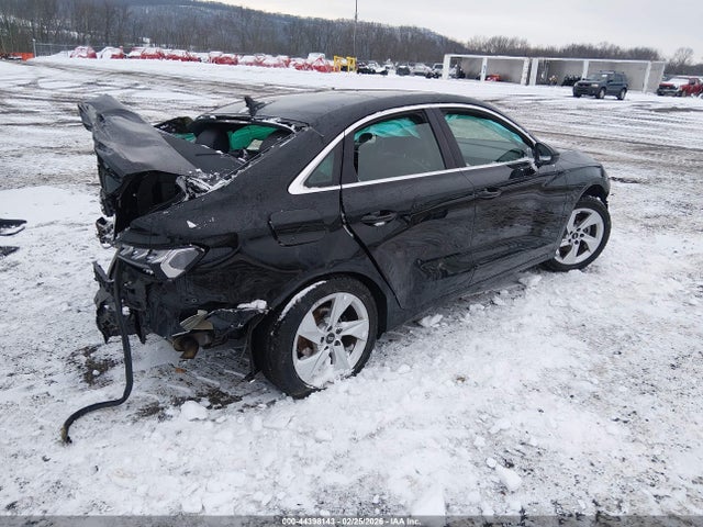 44398143 :رقم المزاد ، WAUAUDGY9NA078626 vin ، 2022 Audi A3 Premium 40 Tfsi Front-wheel Drive S Tronic مزاد بيع