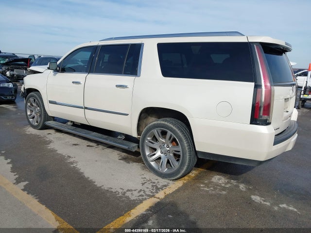 2015 CADILLAC ESCALADE ESV 1GYS4JKJXFR264835 Photo 2