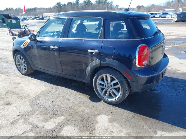 2011 MINI COOPER COUNTRYMAN WMWZB3C58BWM00105 Photo 2
