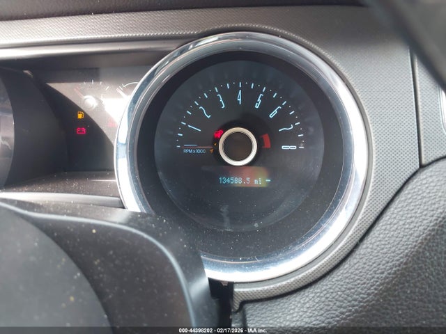 1ZVBP8AM3E5286647 Ford Mustang V6