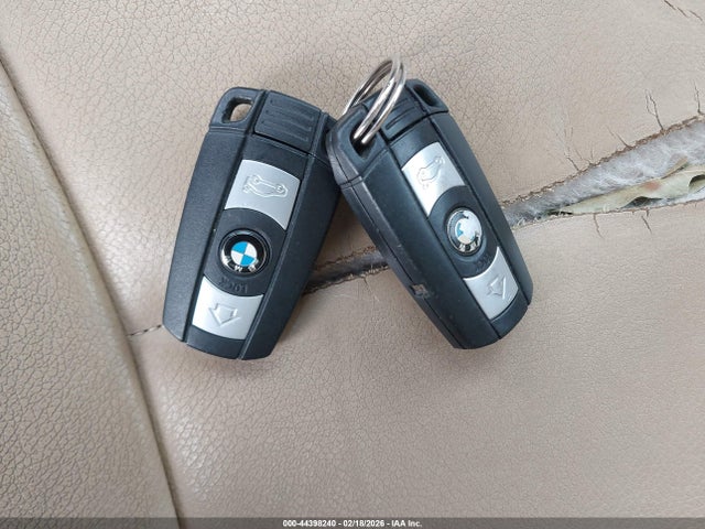 2013 BMW X1 WBAVL1C53DVR82882 Photo 10