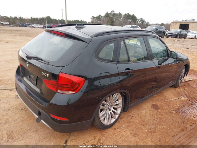 2013 BMW X1 WBAVL1C53DVR82882 Photo 3
