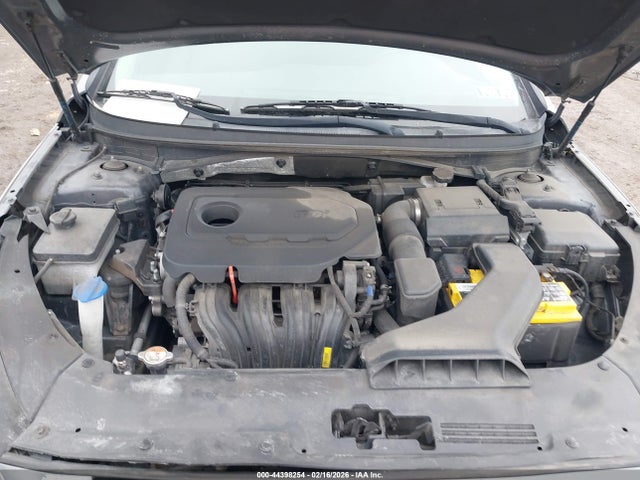 5NPE24AF8JH698985 Hyundai SONATA SE