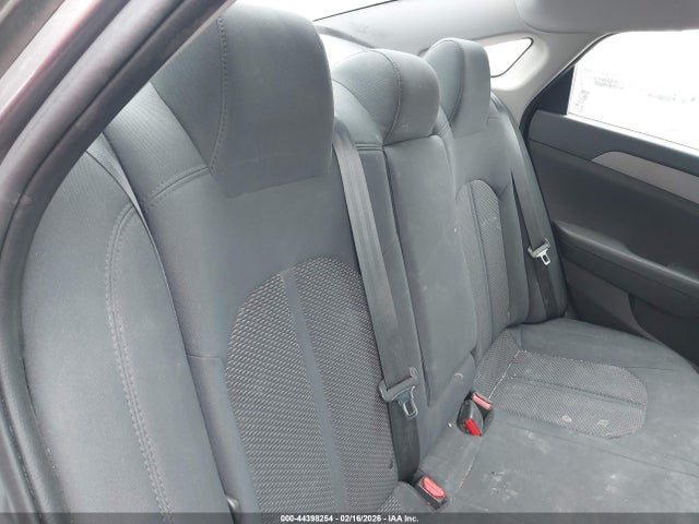 5NPE24AF8JH698985 Hyundai SONATA SE