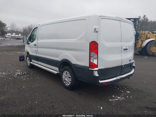 1FTYR1YM0KKA42200 Ford Transit-250