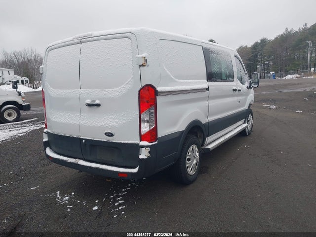 1FTYR1YM0KKA42200 Ford Transit-250