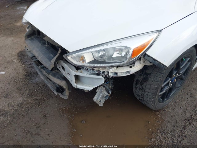 1FADP3K29GL340520 Ford FOCUS SE
