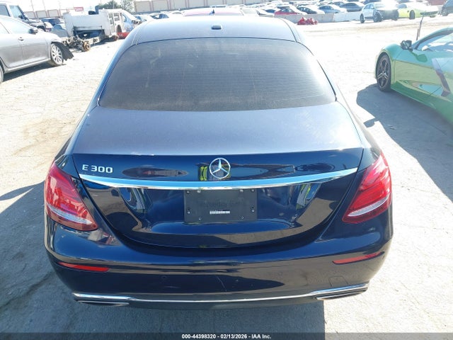 Mercedes-Benz E 300 2017 WDDZF4JB0HA127307 Image 16