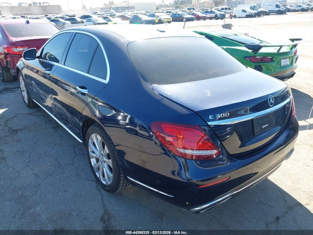 Mercedes-Benz E 300 2017 WDDZF4JB0HA127307 Image 3