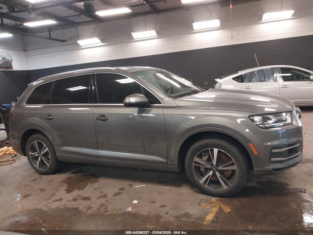 Продаж на аукціоні авто 2017 Audi Q7 3.0t Premium, vin: WA1LAAF73HD032279, номер лоту: 44398327