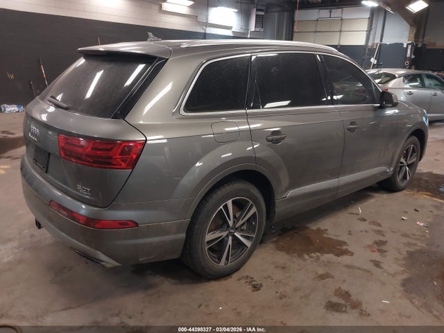 Продаж на аукціоні авто 2017 Audi Q7 3.0t Premium, vin: WA1LAAF73HD032279, номер лоту: 44398327