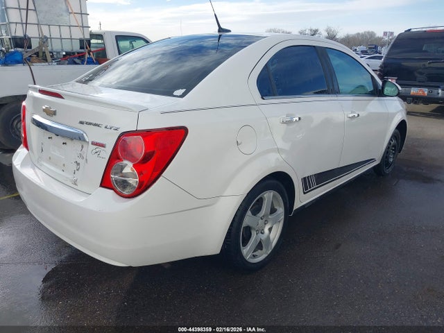 1G1JE5SB4E4203645 Chevrolet Sonic Ltz Auto
