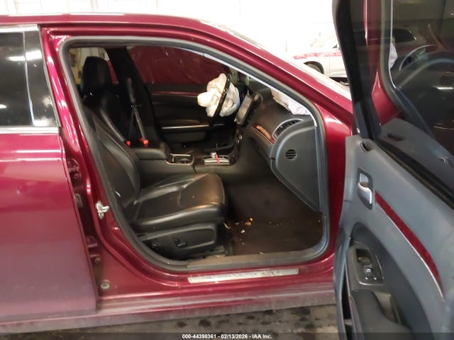 2017 CHRYSLER 300C 2C3CCAEG3HH559781 Photo 4