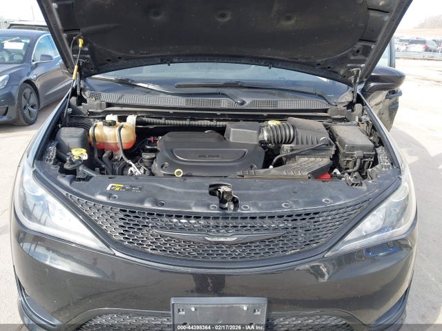 2020 Chrysler Pacifica Touring მანქანა იყიდება აუქციონზე, vin: 2C4RC1FG5LR109993, აუქციონის ნომერი: 44398364