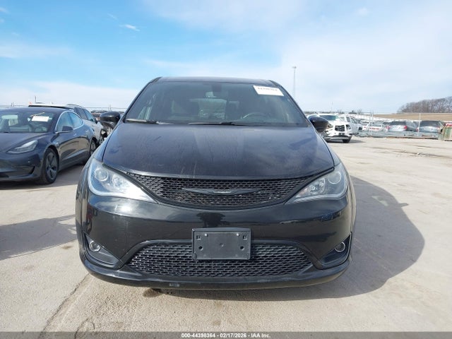 2020 Chrysler Pacifica Touring მანქანა იყიდება აუქციონზე, vin: 2C4RC1FG5LR109993, აუქციონის ნომერი: 44398364