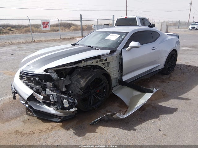 2018 CHEVROLET CAMARO 1G1FD1RS6J0156790 Photo 1