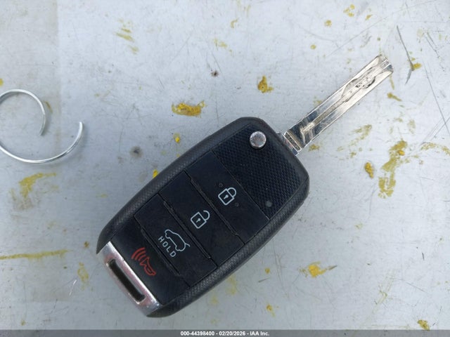 Продаж на аукціоні авто 2015 Kia Soul, vin: KNDJN2A28F7759738, номер лоту: 44398400