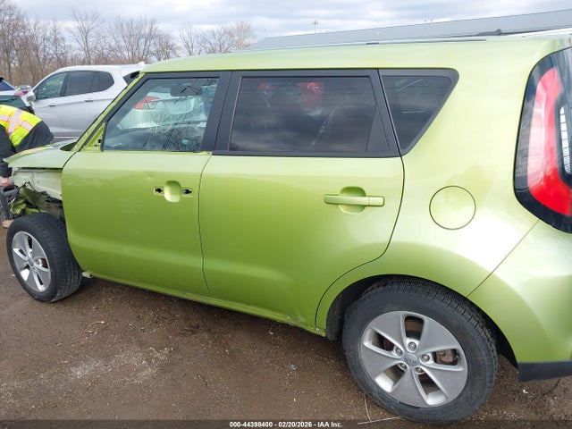 Продаж на аукціоні авто 2015 Kia Soul, vin: KNDJN2A28F7759738, номер лоту: 44398400
