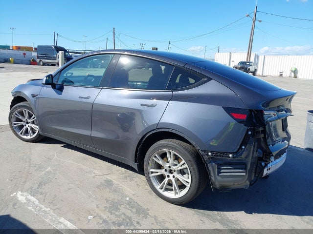 Продажа на аукционе авто 2022 Tesla Model Y Long Range Dual Motor All-wheel Drive, vin: 7SAYGDEE8NF341622, номер лота: 44398434