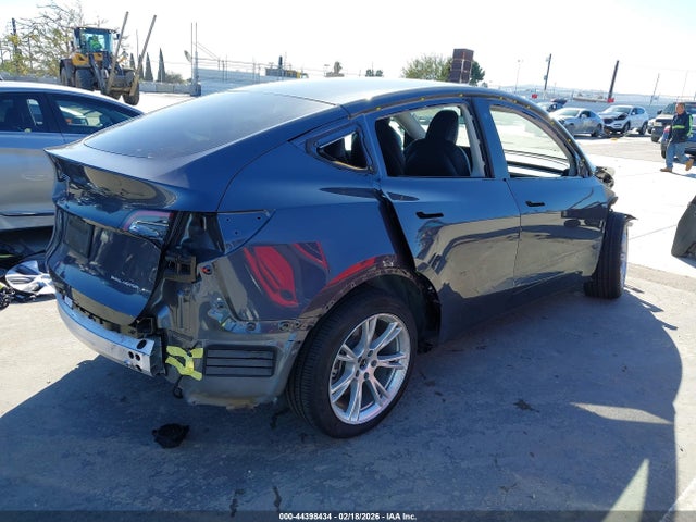 Продажа на аукционе авто 2022 Tesla Model Y Long Range Dual Motor All-wheel Drive, vin: 7SAYGDEE8NF341622, номер лота: 44398434