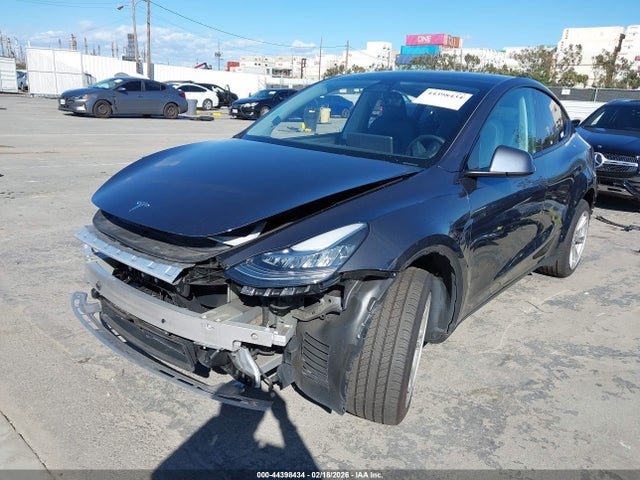 Продажа на аукционе авто 2022 Tesla Model Y Long Range Dual Motor All-wheel Drive, vin: 7SAYGDEE8NF341622, номер лота: 44398434