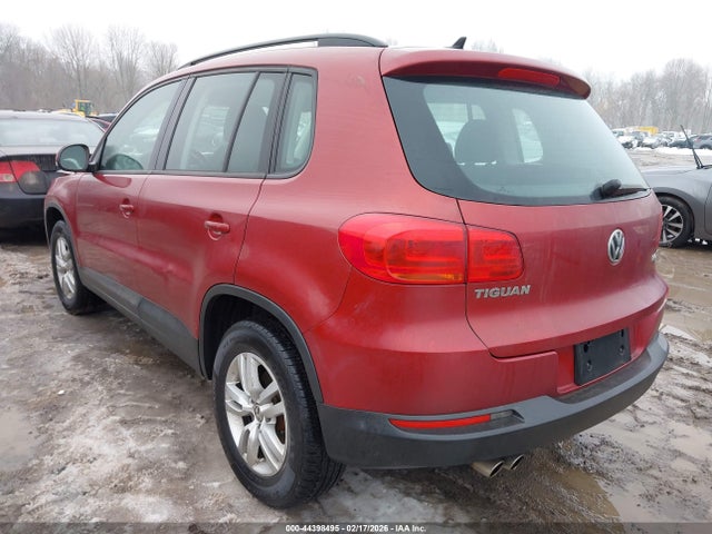 2015 Volkswagen Tiguan S მანქანა იყიდება აუქციონზე, vin: WVGBV7AX2FW081941, აუქციონის ნომერი: 44398495
