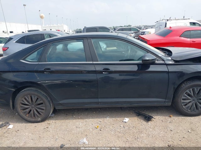 3VWC57BU8MM081983 Volkswagen Jetta 1.4t R-line/1.4t S/1.4t Se