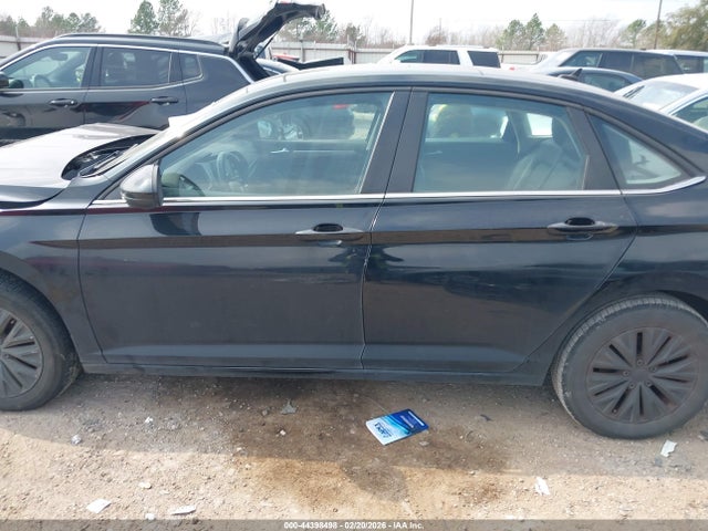 3VWC57BU8MM081983 Volkswagen Jetta 1.4t R-line/1.4t S/1.4t Se