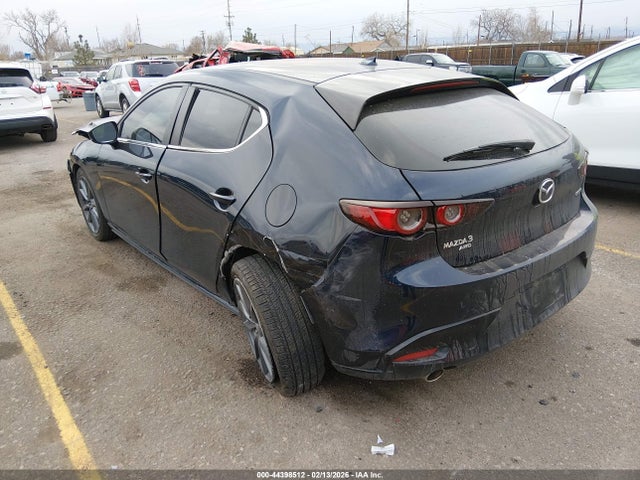 2019 MAZDA MAZDA3 JM1BPBMMXK1130121 Photo 2