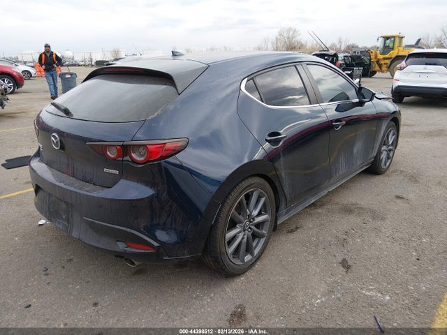 2019 MAZDA MAZDA3 JM1BPBMMXK1130121 Photo 3