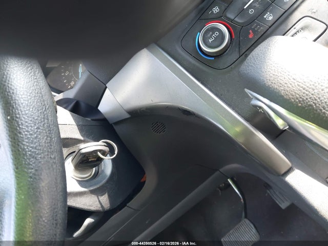 44398526 :رقم المزاد ، 1FMCU0GD5JUD42852 vin ، 2018 Ford Escape Se مزاد بيع
