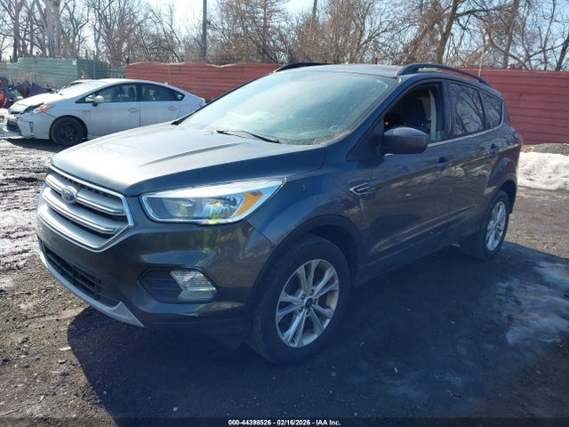 44398526 :رقم المزاد ، 1FMCU0GD5JUD42852 vin ، 2018 Ford Escape Se مزاد بيع