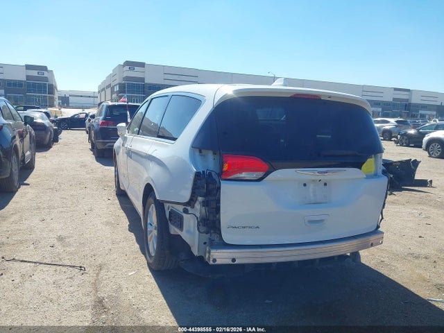 2019 Chrysler Pacifica Touring Plus მანქანა იყიდება აუქციონზე, vin: 2C4RC1FG5KR610154, აუქციონის ნომერი: 44398555