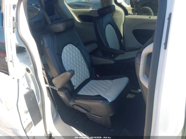 2019 Chrysler Pacifica Touring Plus მანქანა იყიდება აუქციონზე, vin: 2C4RC1FG5KR610154, აუქციონის ნომერი: 44398555