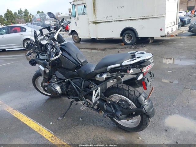 2017 BMW R1200 WB10A1104HZ671483 Photo 2