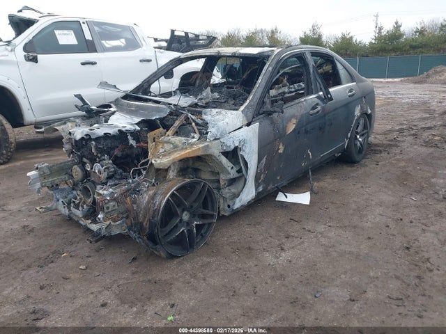 44398580 :رقم المزاد ، WDDGF4HBXDR271147 vin ، 2013 Mercedes-benz C 250 Sport مزاد بيع