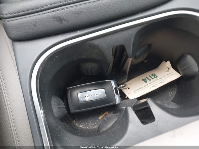 2019 JAGUAR E-PACE SADFJ2FX8K1Z36201 Photo 10