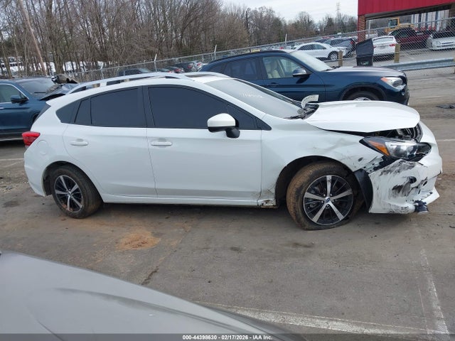 Продаж на аукціоні авто 2023 Subaru Impreza Premium 5-door, vin: 4S3GTAD66P3714928, номер лоту: 44398630