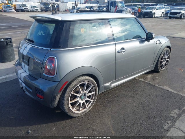 2008 MINI COOPER S WMWMF73578TV33938 Photo 3