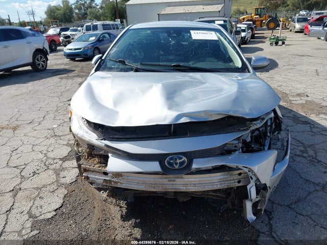 Toyota Corolla Hybrid Le 2022 JTDEAMDE8NJ048802 Image 13